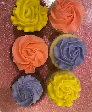 May Day Treats Cupcakes